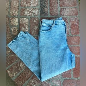 Abercrombie Curve Love 90's Ultra High Rise Straight Split Hem Denim Jeans 33/16